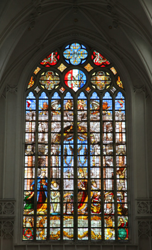 uec_be_antwerp_kathedraal_glass_albert_isabella