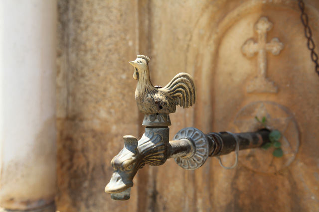 uec_gr_athos_great_lavra_cross_spigot_birds